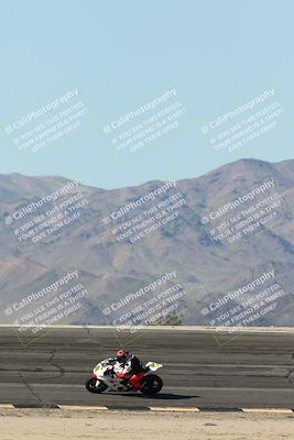 media/Jan-15-2026-Racers Edge (Thu) [[dfebeb70ab]]/3-B Group/Session 2 (Bowl Exit)/